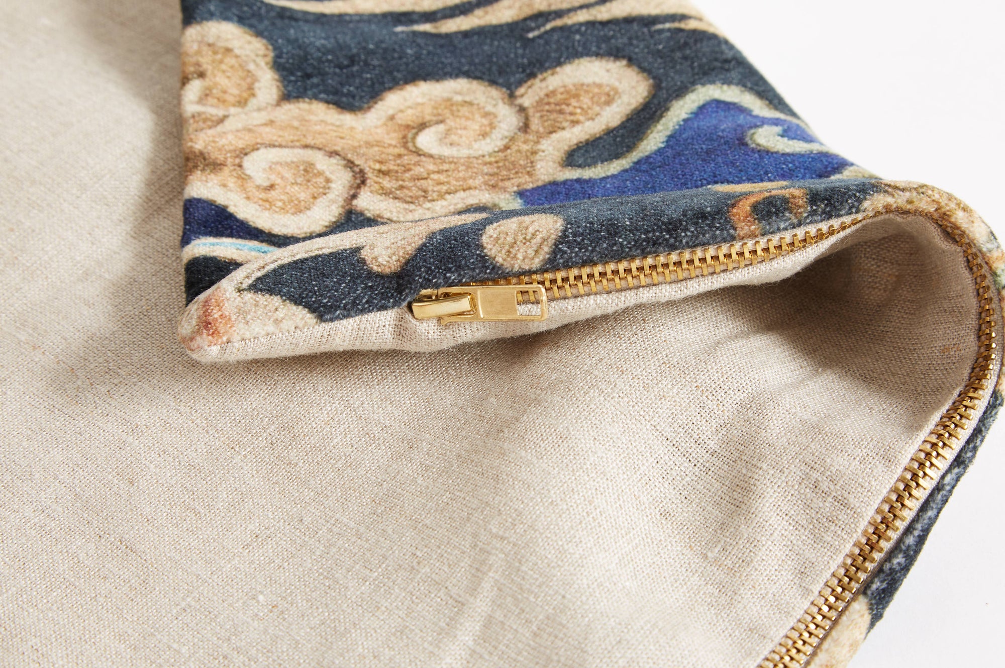 Rectangle Crane Velvet Pillow