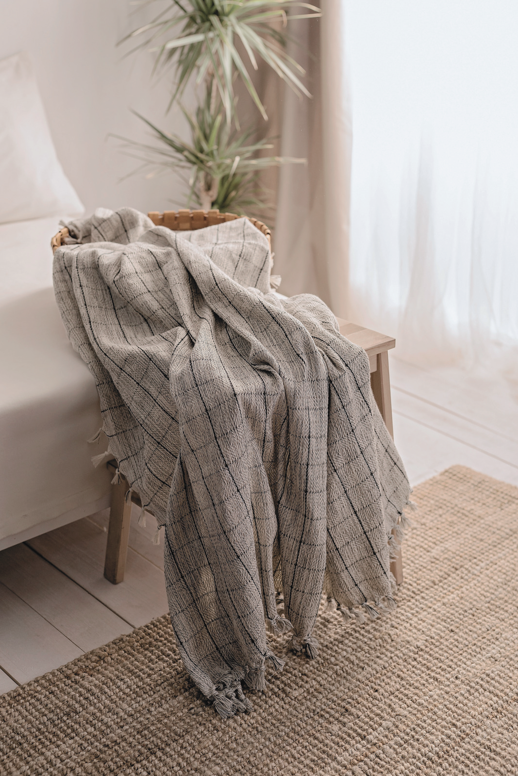 Patterned Throw Blanket & Bedspread