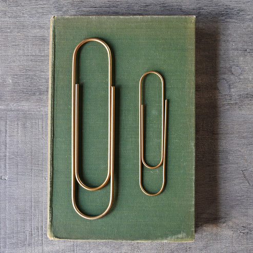 Oversized Paperclip