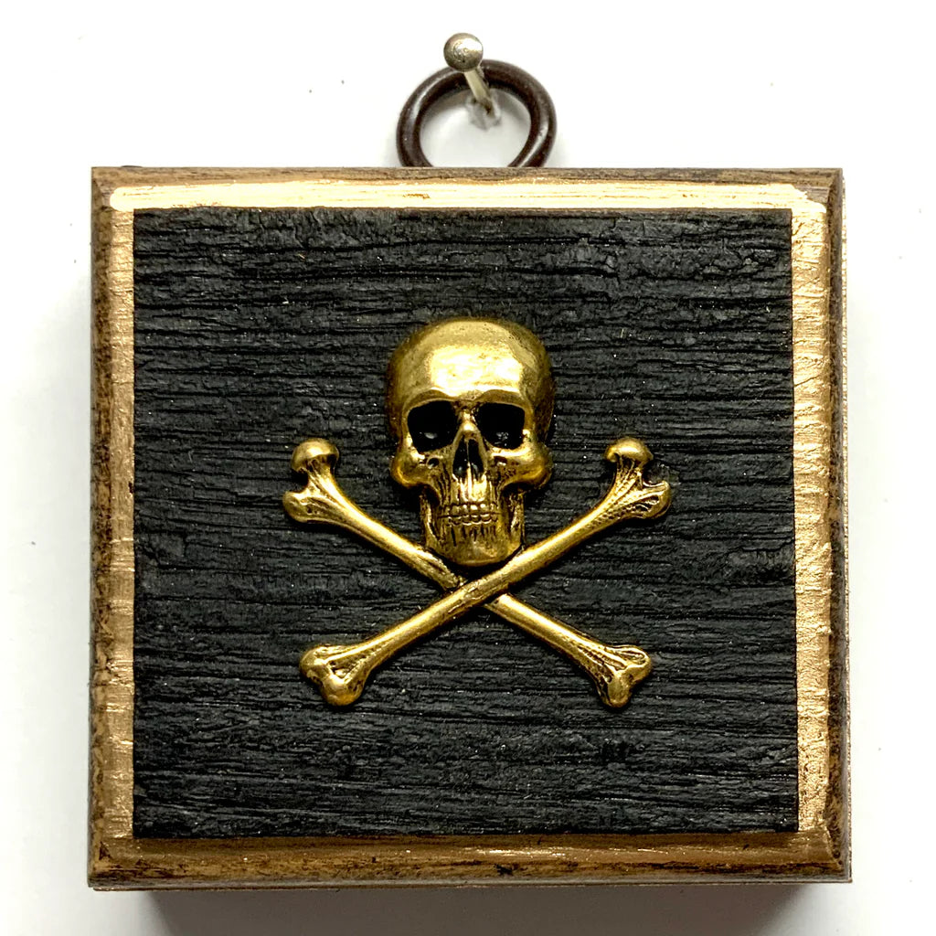 Skull & Crossbones Museum Bee