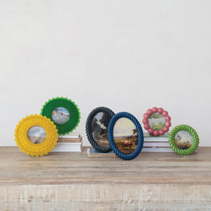 Round Resin Scalloped Frame