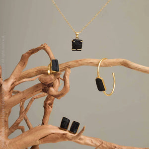 Arang Necklace