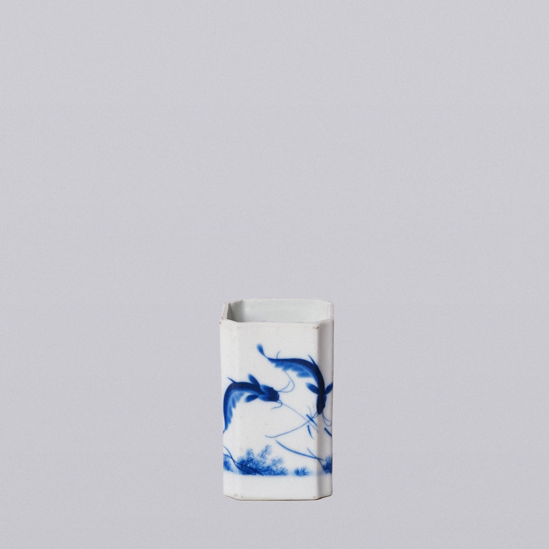 1920s Blue &amp; White Porcelain Fish Square Vase
