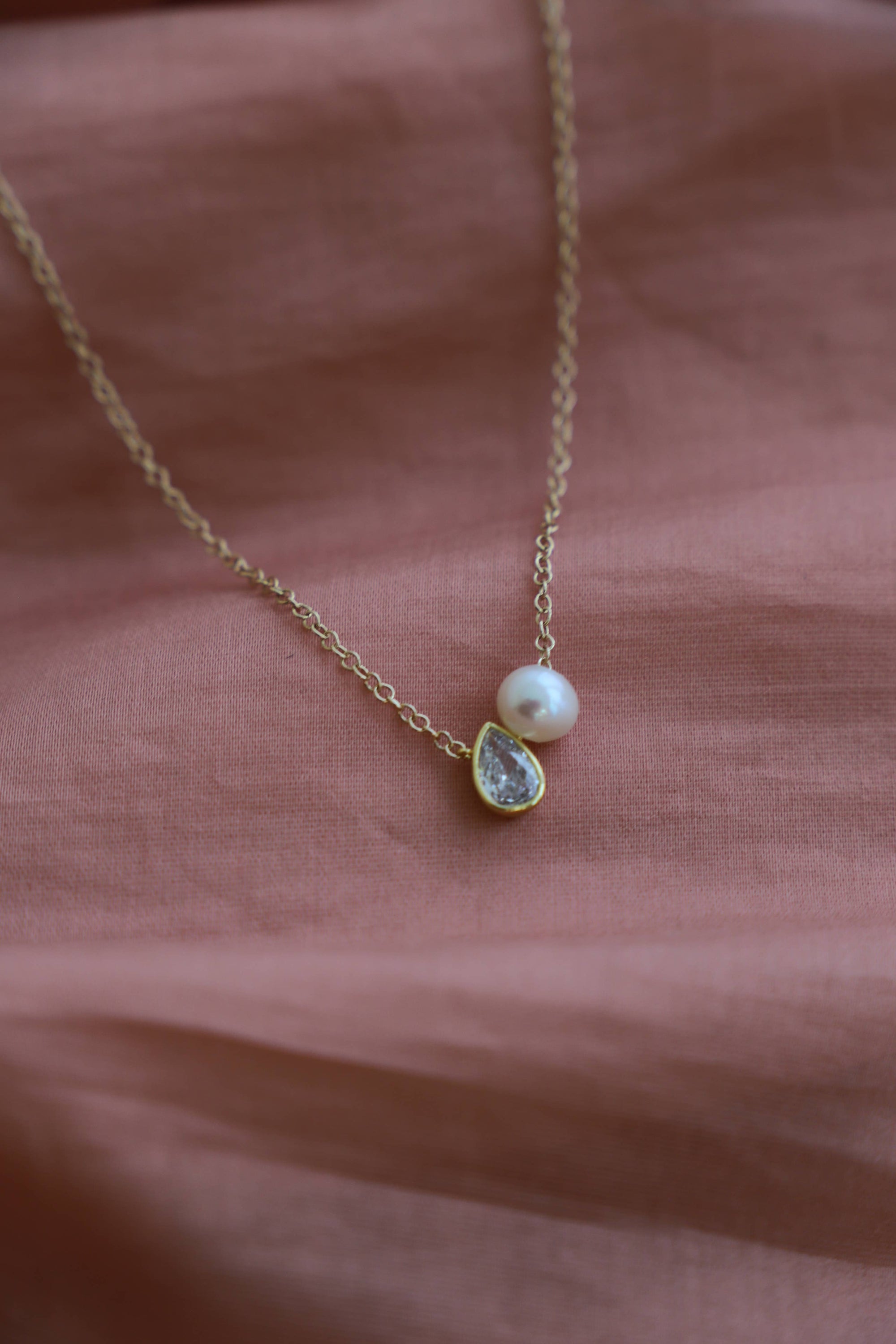 Gold Teardrop Toi Et Moi Necklace