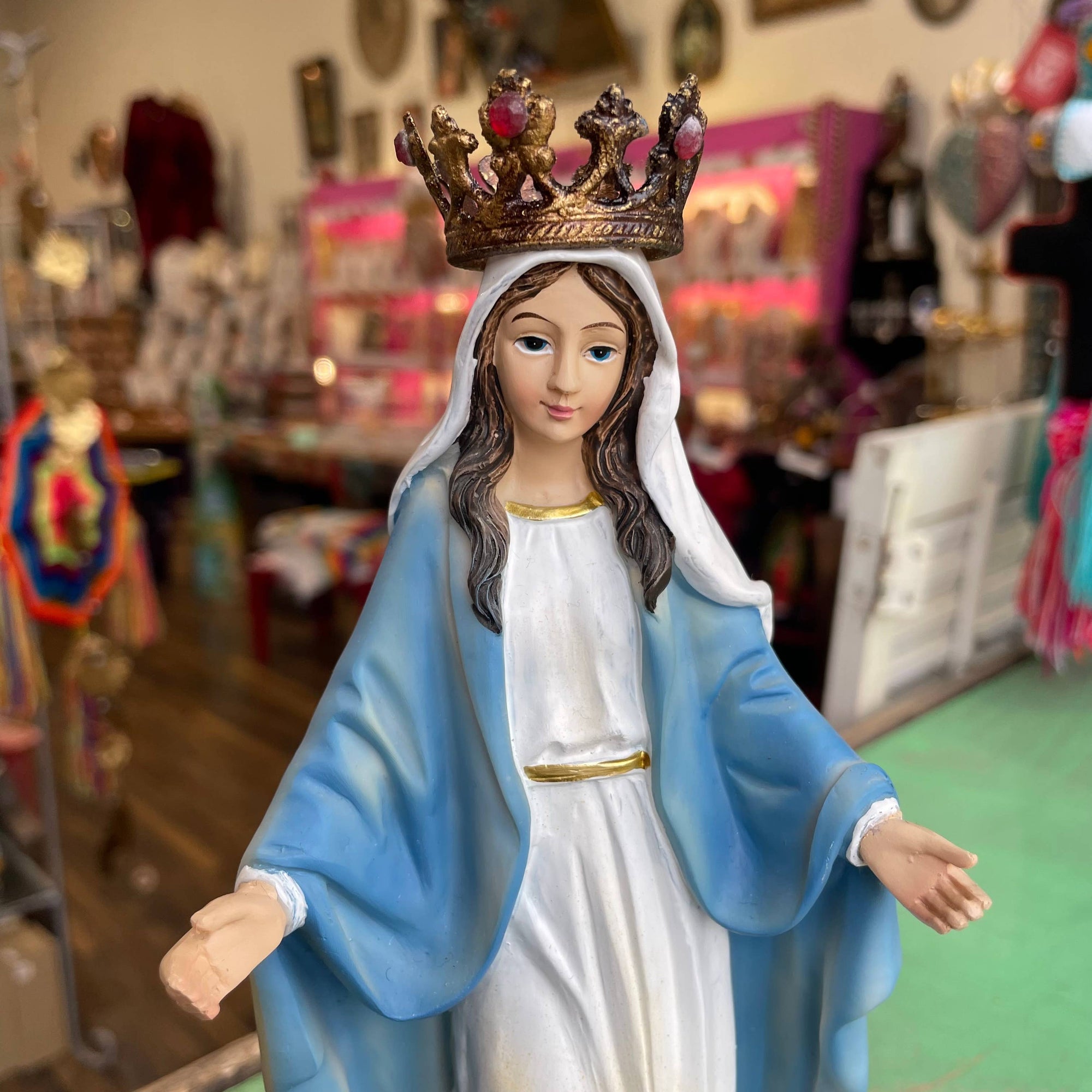 Mini Crowns: Gold