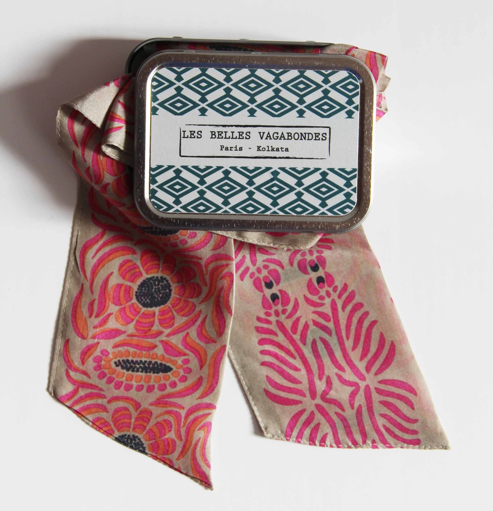 Camelia Fuchsia Scarf