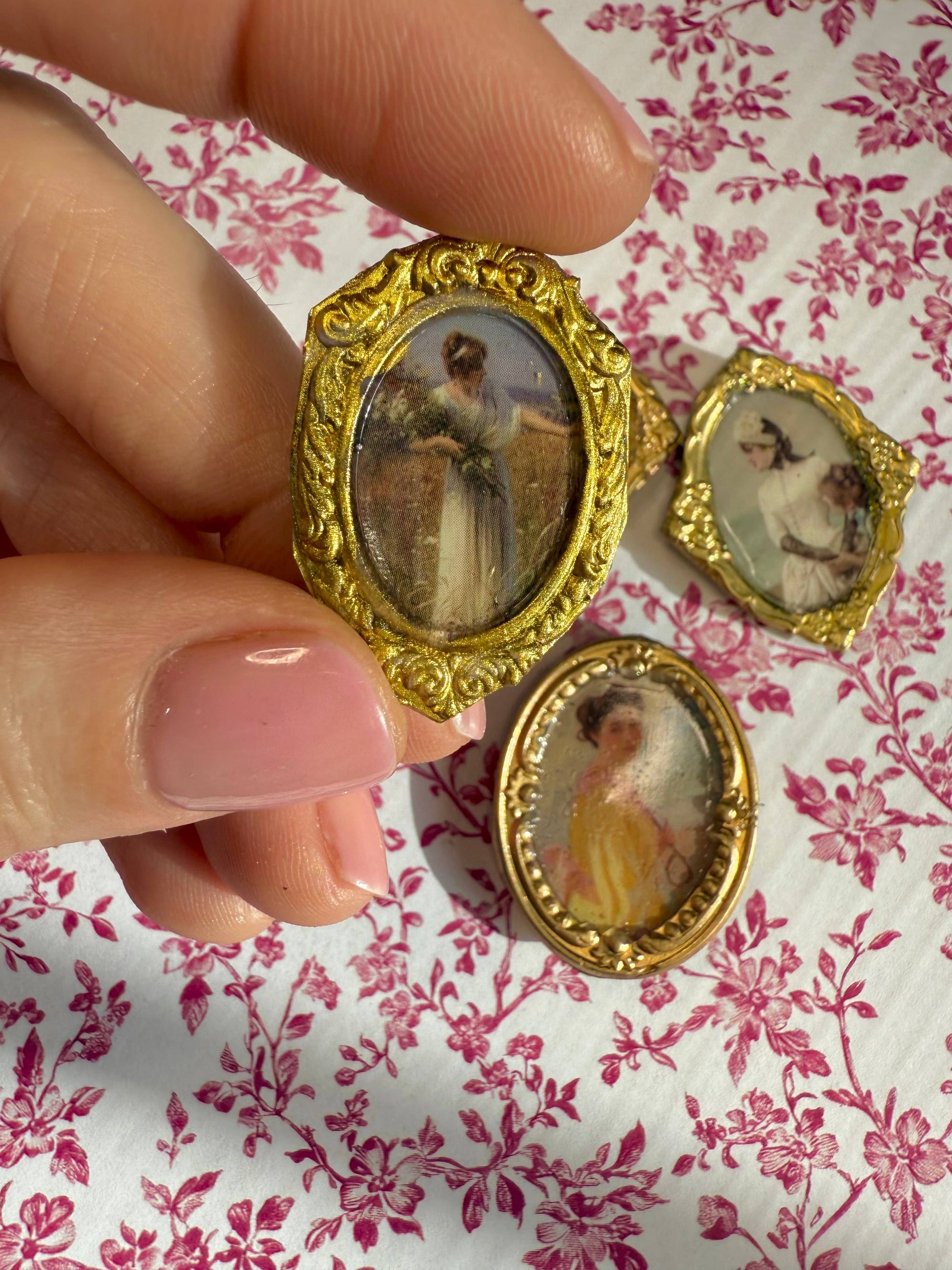 Victorian Ladies Themed Magnets