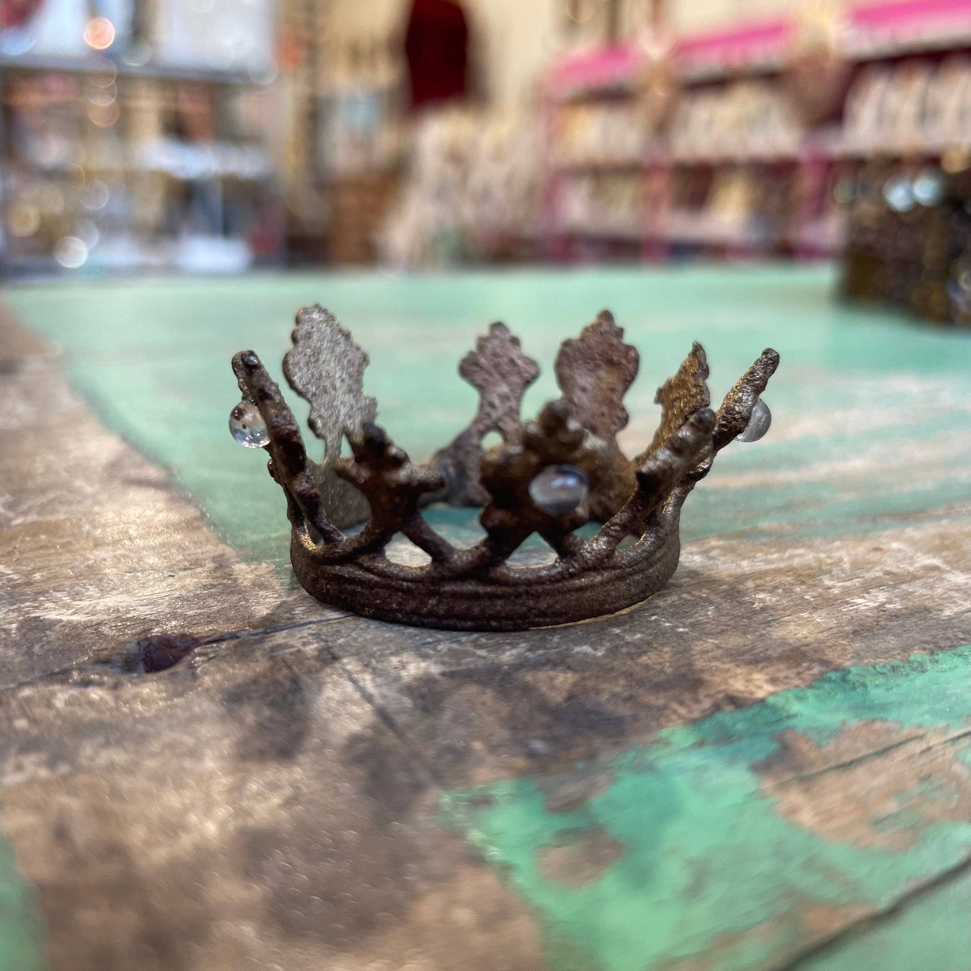 Mini Crowns: Gold