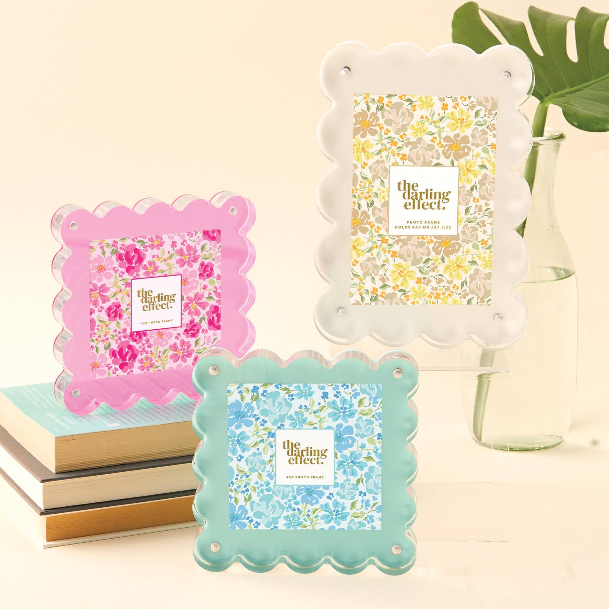 Clear Rectangle Scalloped Acrylic Frame