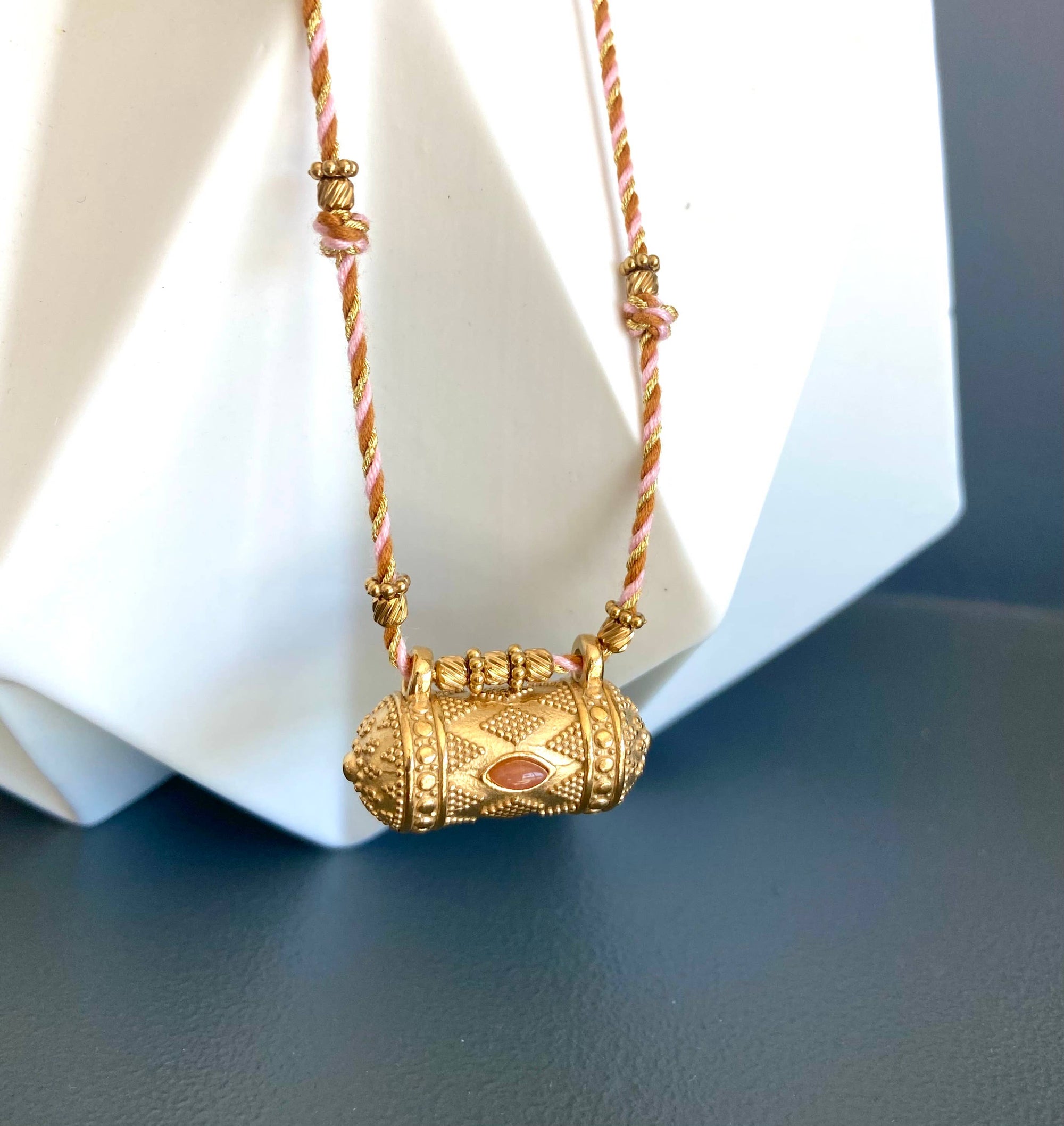 Tali necklace