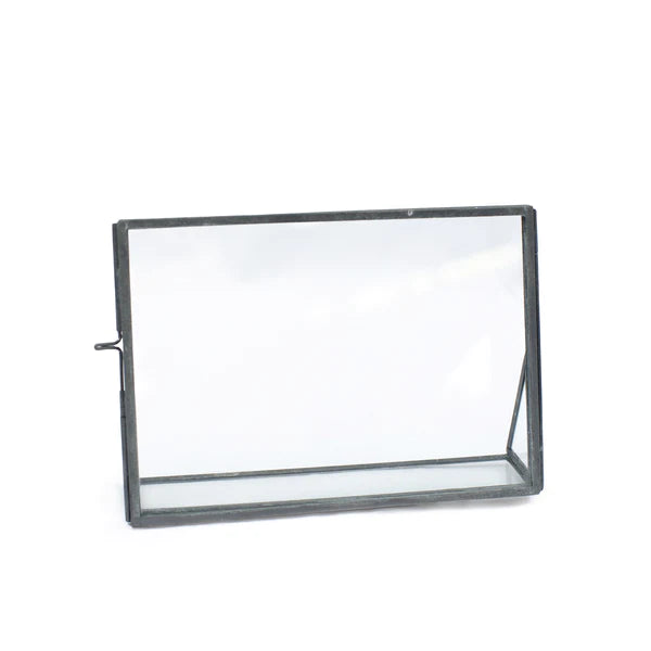 7x5 Horizontal Floating Frame w/ Glass Stand