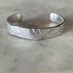 Petite Pelican Cuff