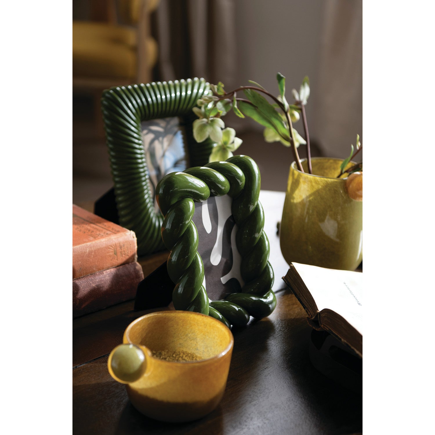Resin Ribbed Photo Frame