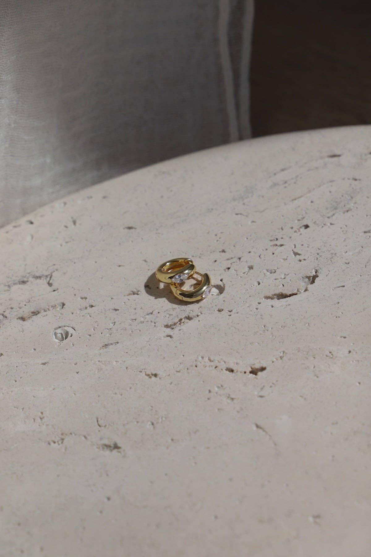 Aurum Hoops - Box Turtle