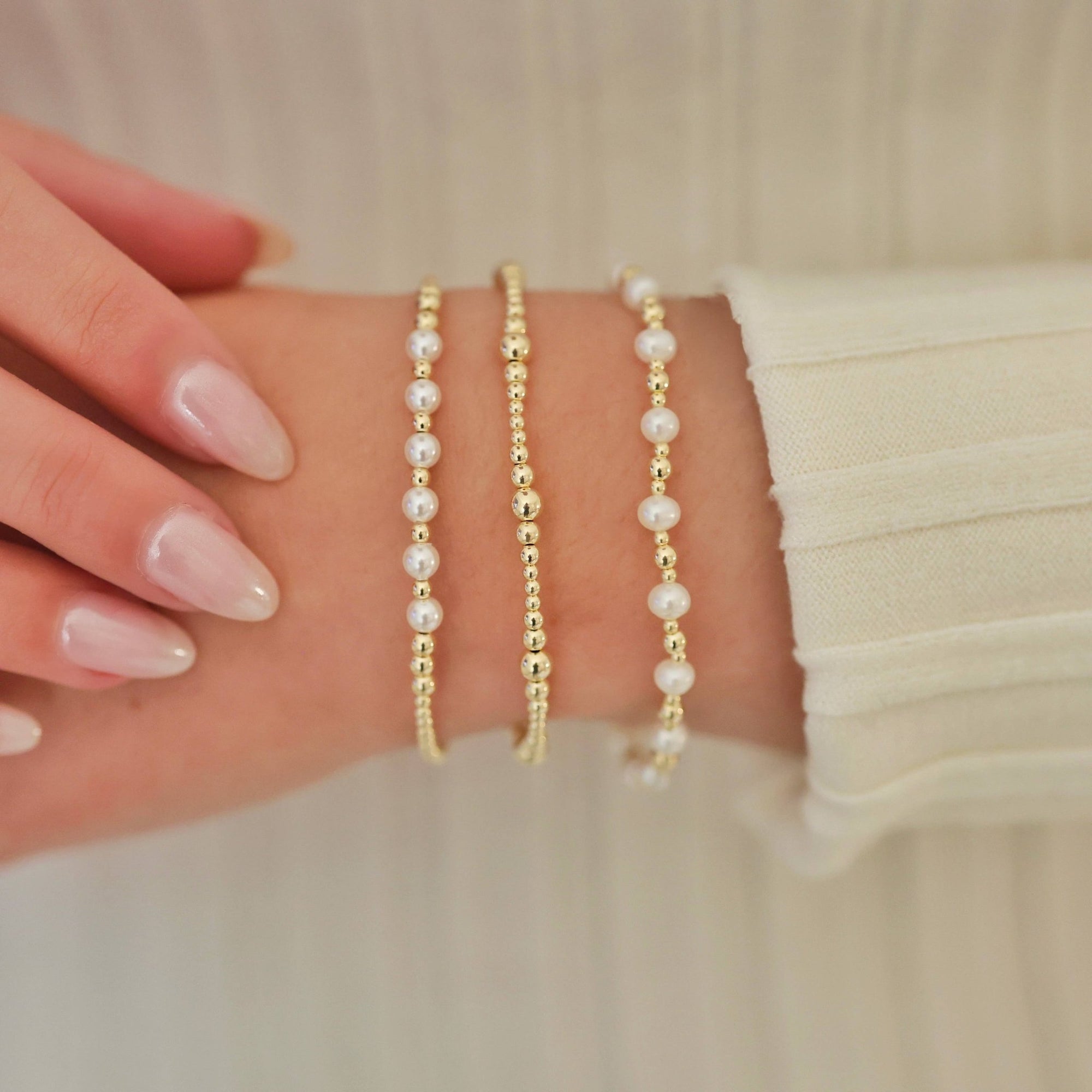 Berkley Stretchy Gold Bracelet - Box Turtle