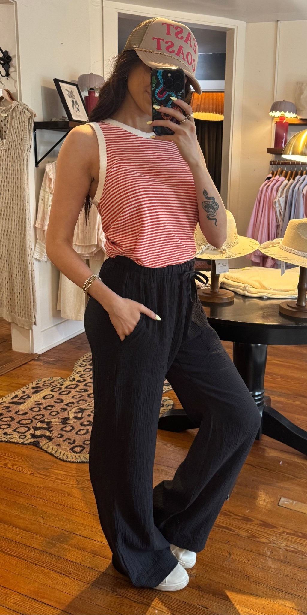 Black Laidback Gauze Pant - Box Turtle