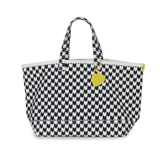 Black & White Heart In Check Tote - Box Turtle
