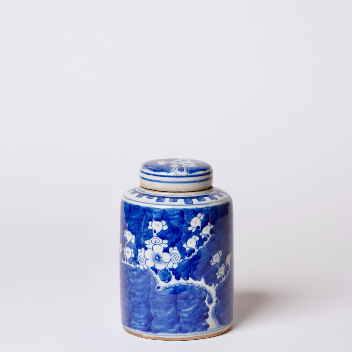 Blue and White Porcelain Plum Blossom Cylinder Caddy - Box Turtle