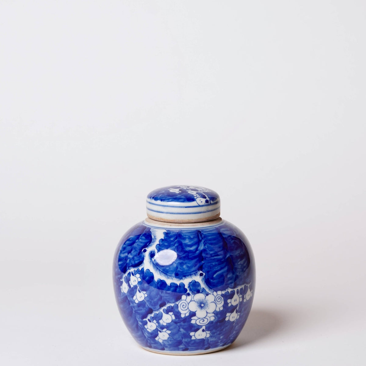 Blue and White Porcelain Plum Blossom Round Storage Jar - Box Turtle