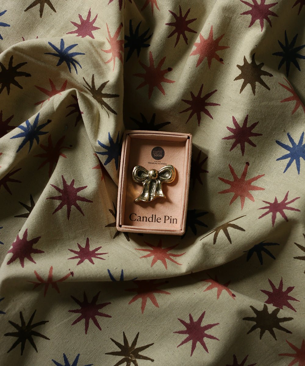 Bowie Bow Candle Pin - Box Turtle