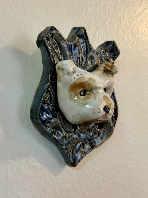 Bulldog on a Plaque - Box Turtle