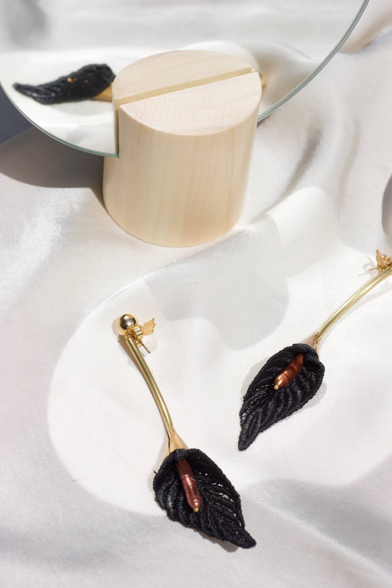 Calla Lily Earrings - Box Turtle