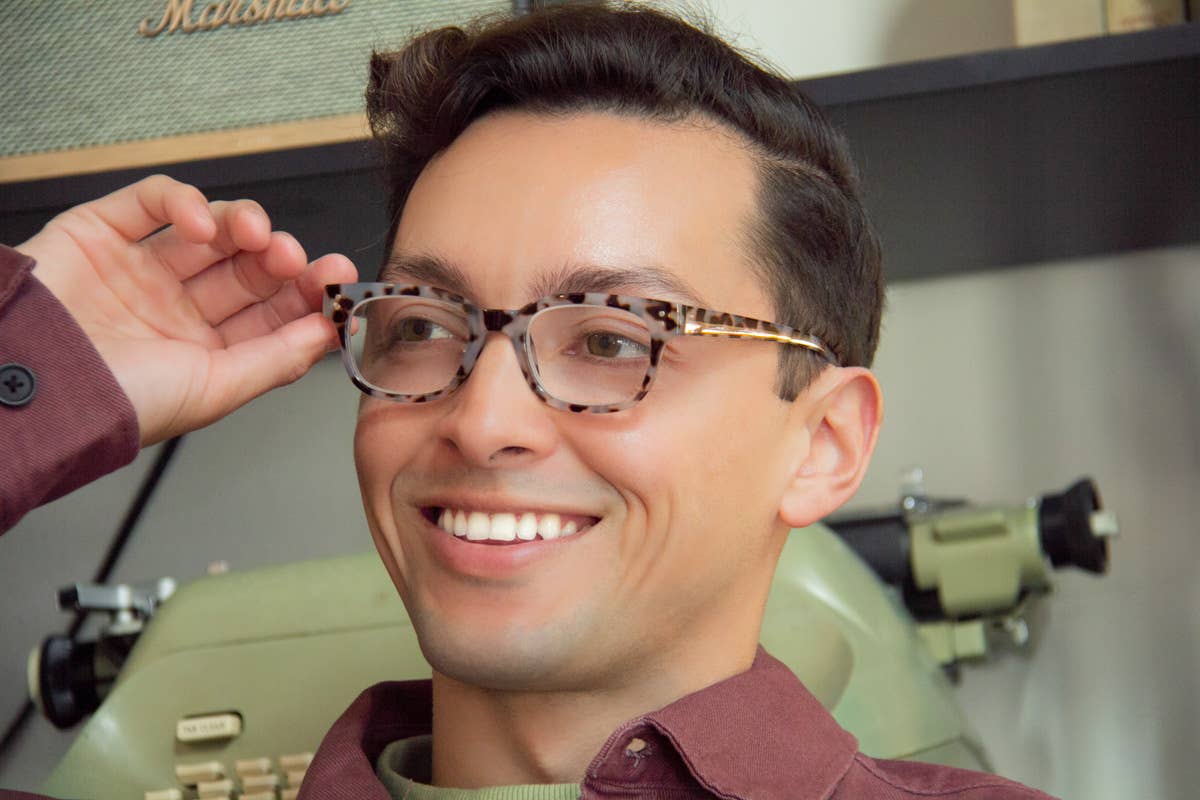 Capable - Reading Glasses - Box Turtle