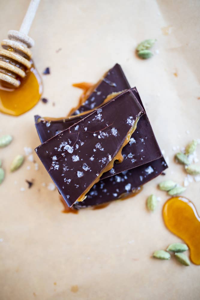 Cardamom and Honey Caramel with Sea Salt - Box Turtle