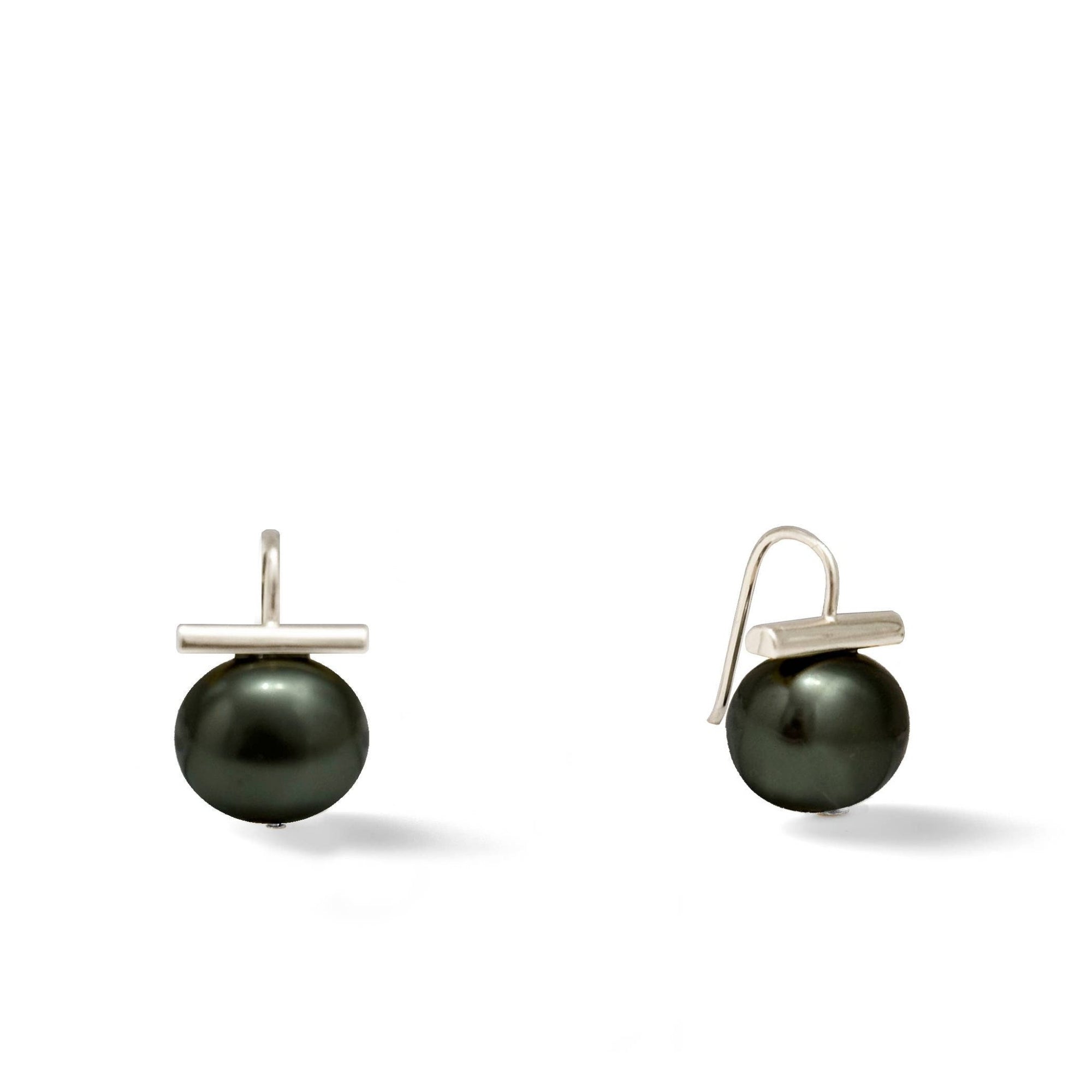 Caviar Classic Pebble Pearl Earrings - Sterling Silver - Box Turtle