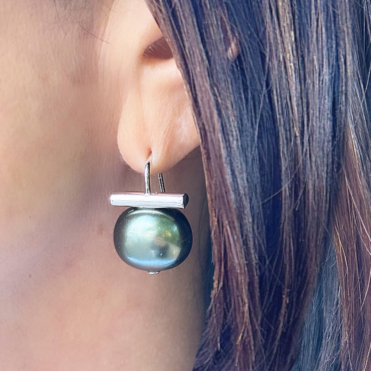 Caviar Classic Pebble Pearl Earrings - Sterling Silver - Box Turtle