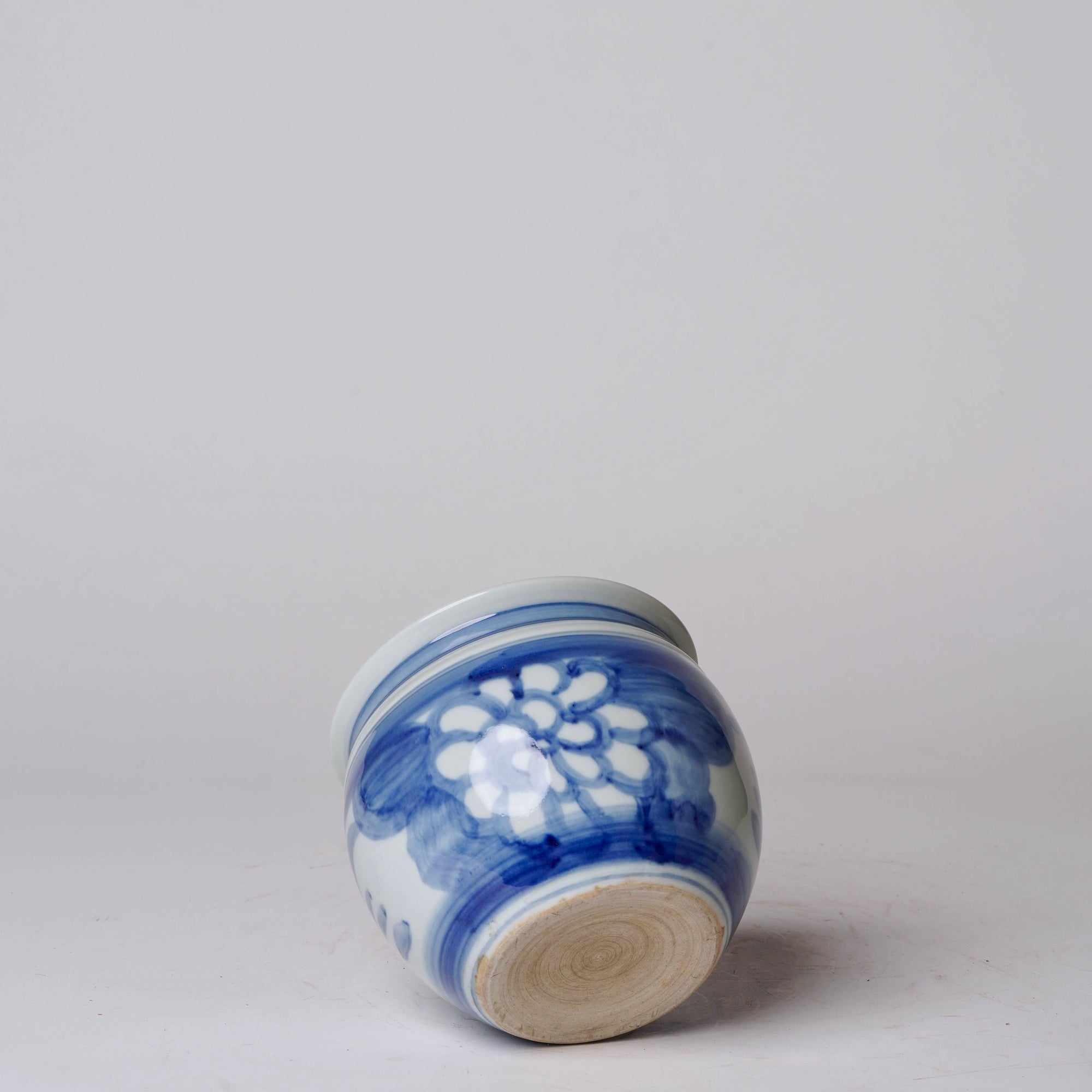 Floral Blue &amp; White Porcelain Small Pot