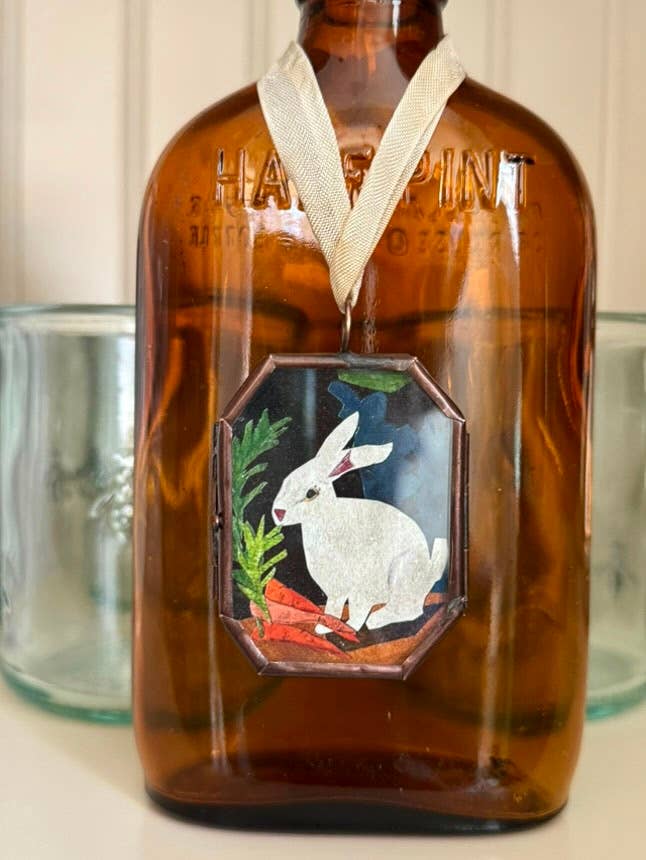 Classical Rabbit ~ Objet d'Art - Box Turtle