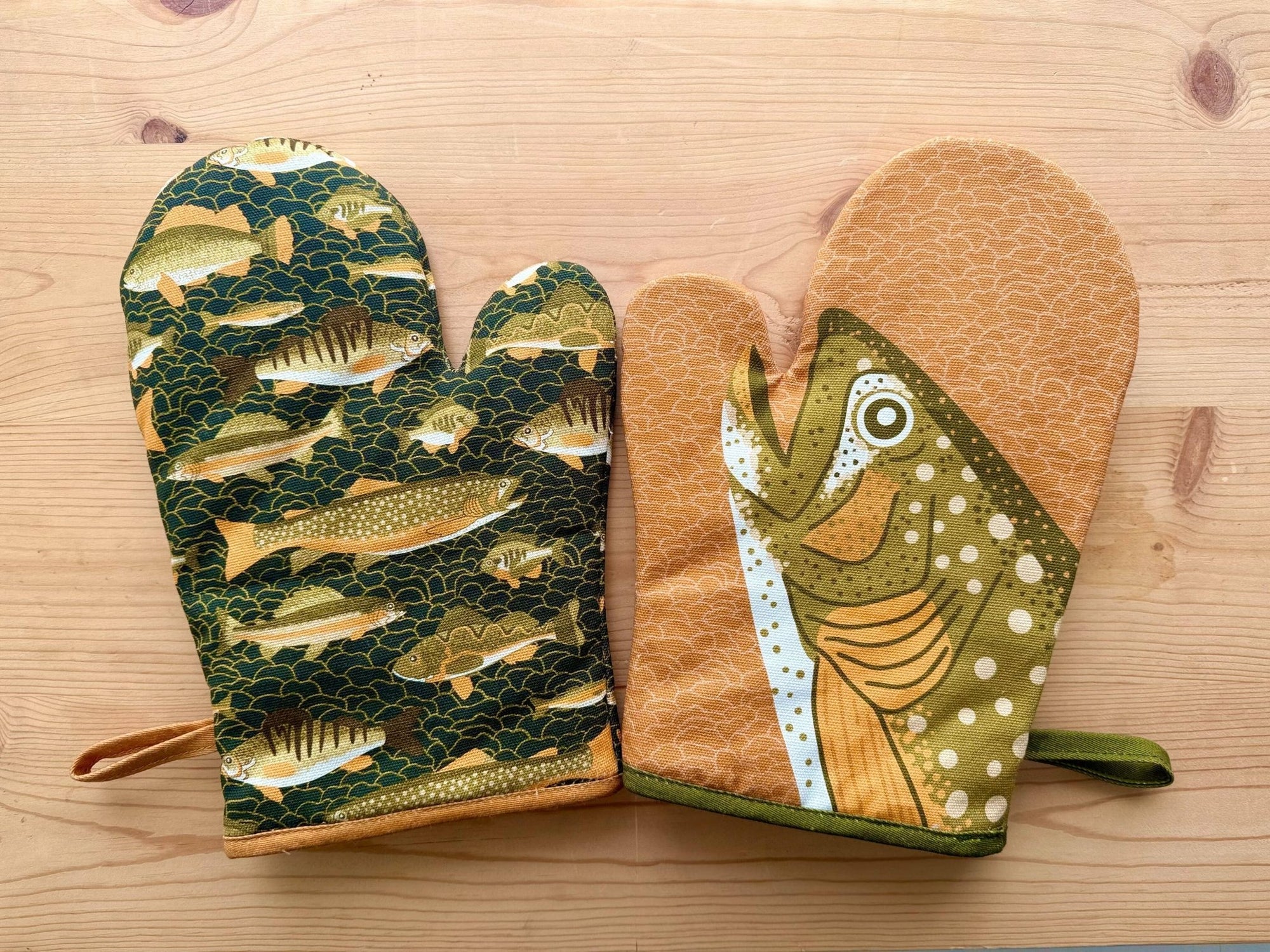 Coastal Fish Oven Mitt - Box Turtle