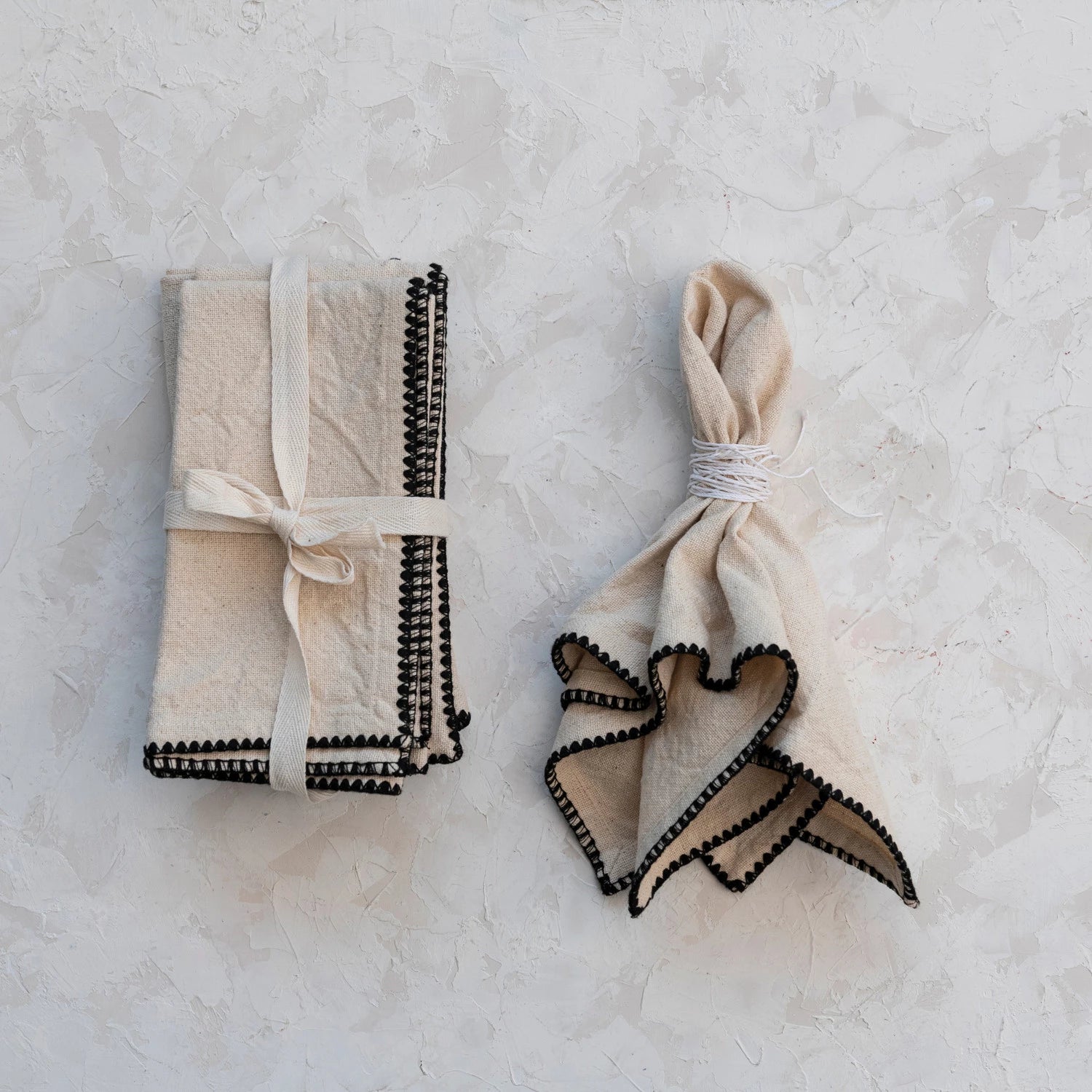 Cotton Napkins with Black Edge Stitching - Box Turtle