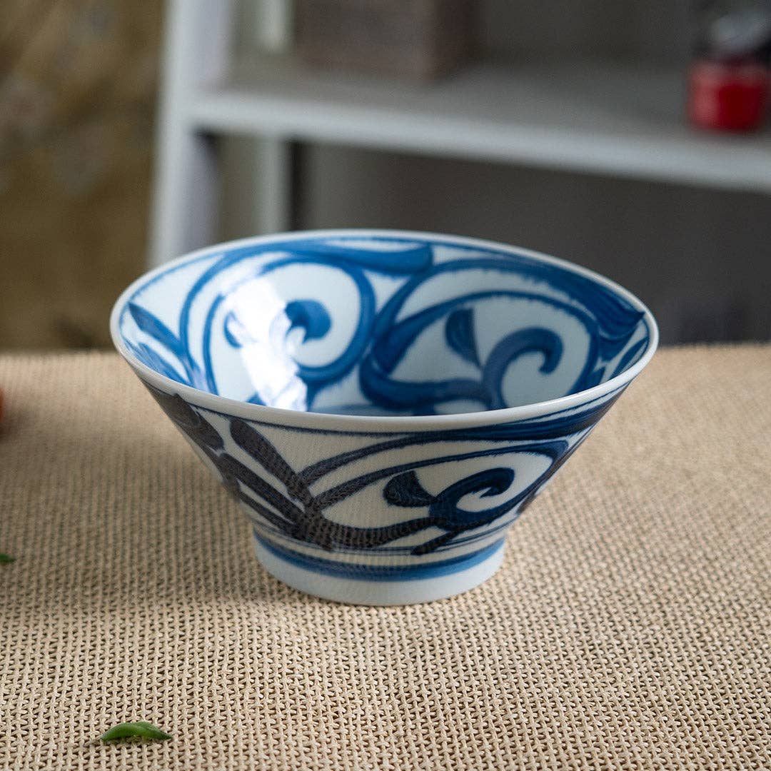 Arabesque Aisoumon Porcelain Ramen Bowl