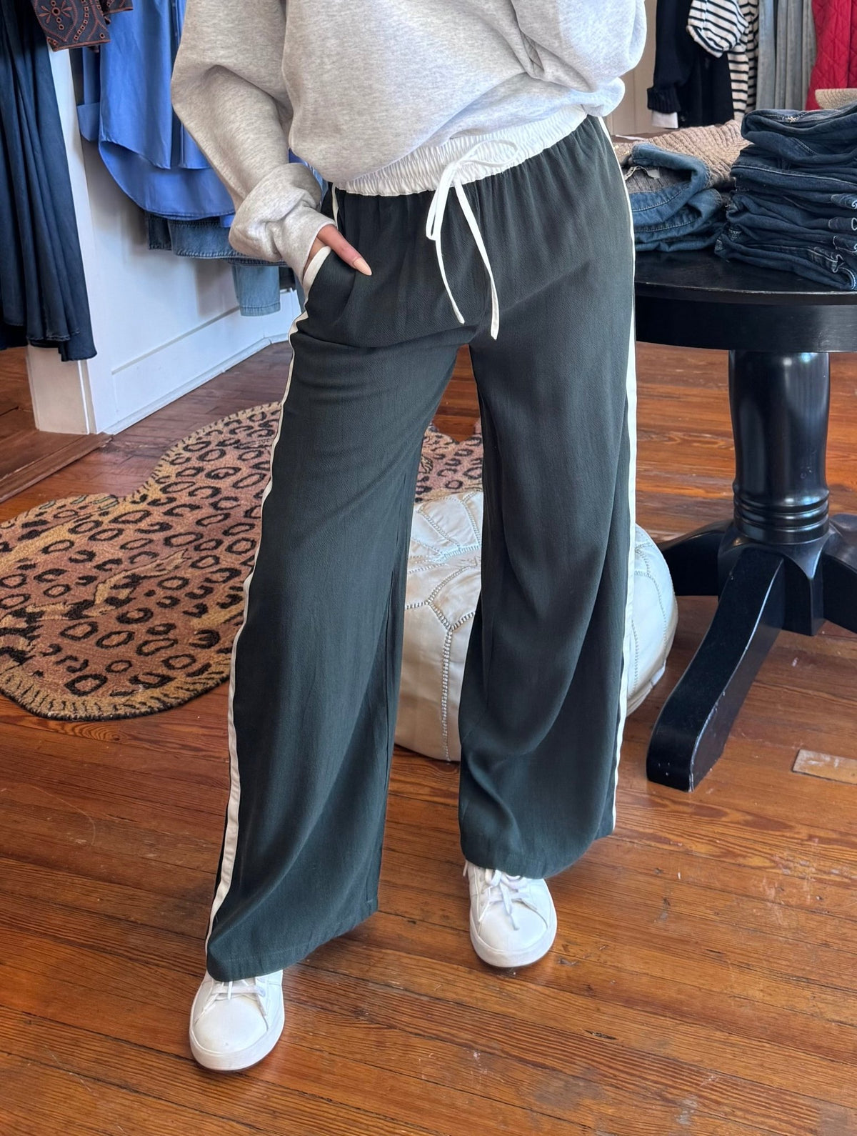 Dark Green & White Side Stripe Pants - Box Turtle