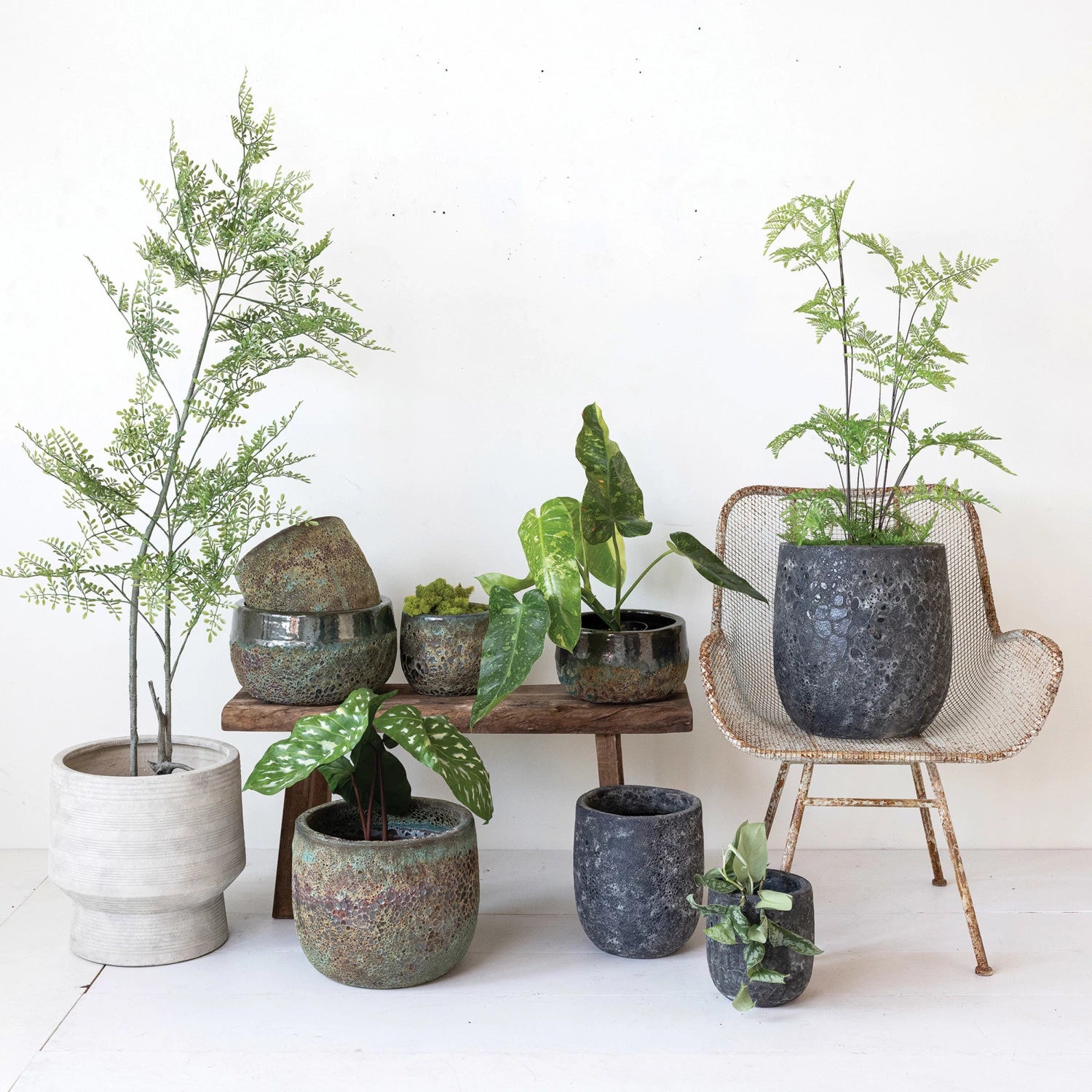 Footed Planters with Debossed Lines