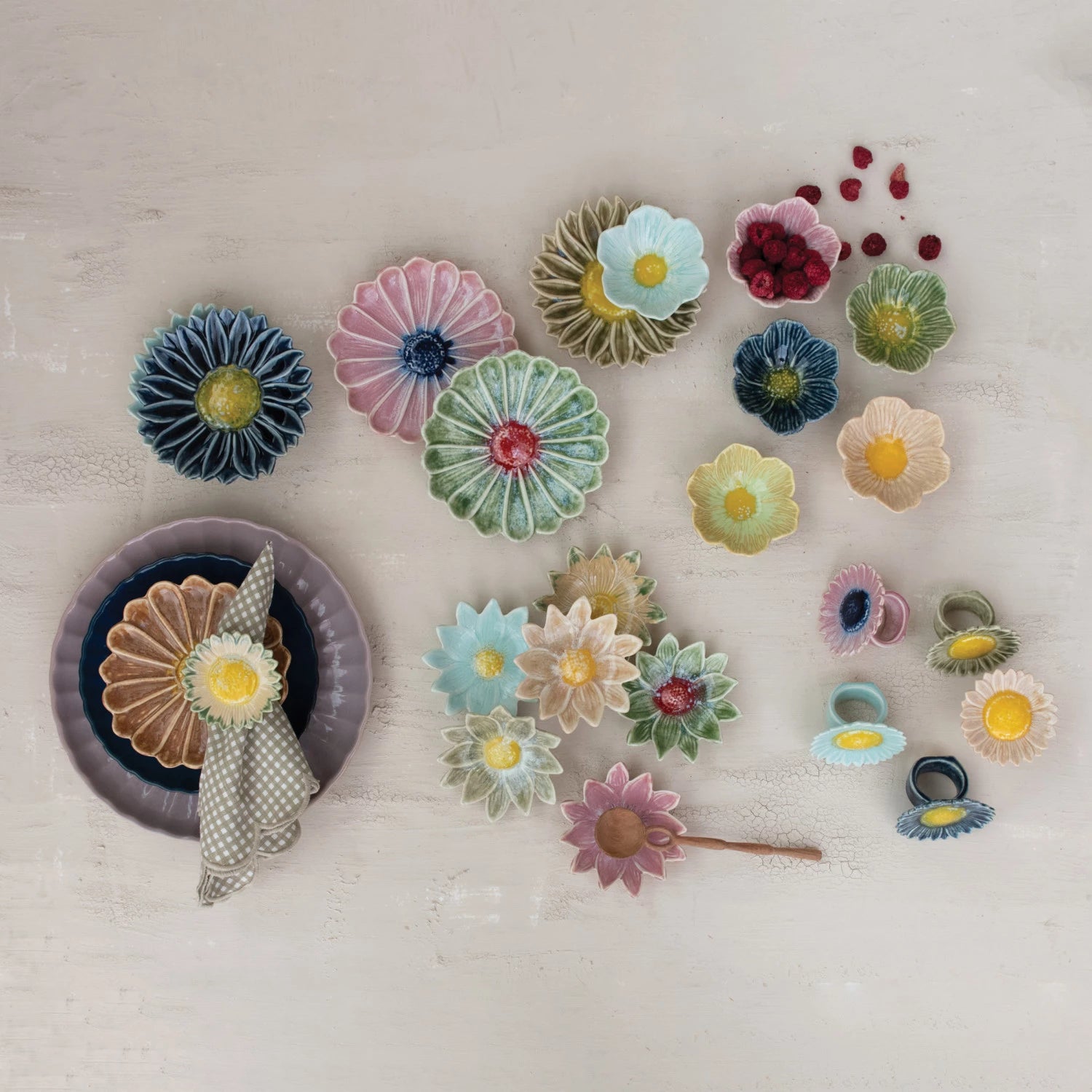 Flower Shaped Stoneware Plate.