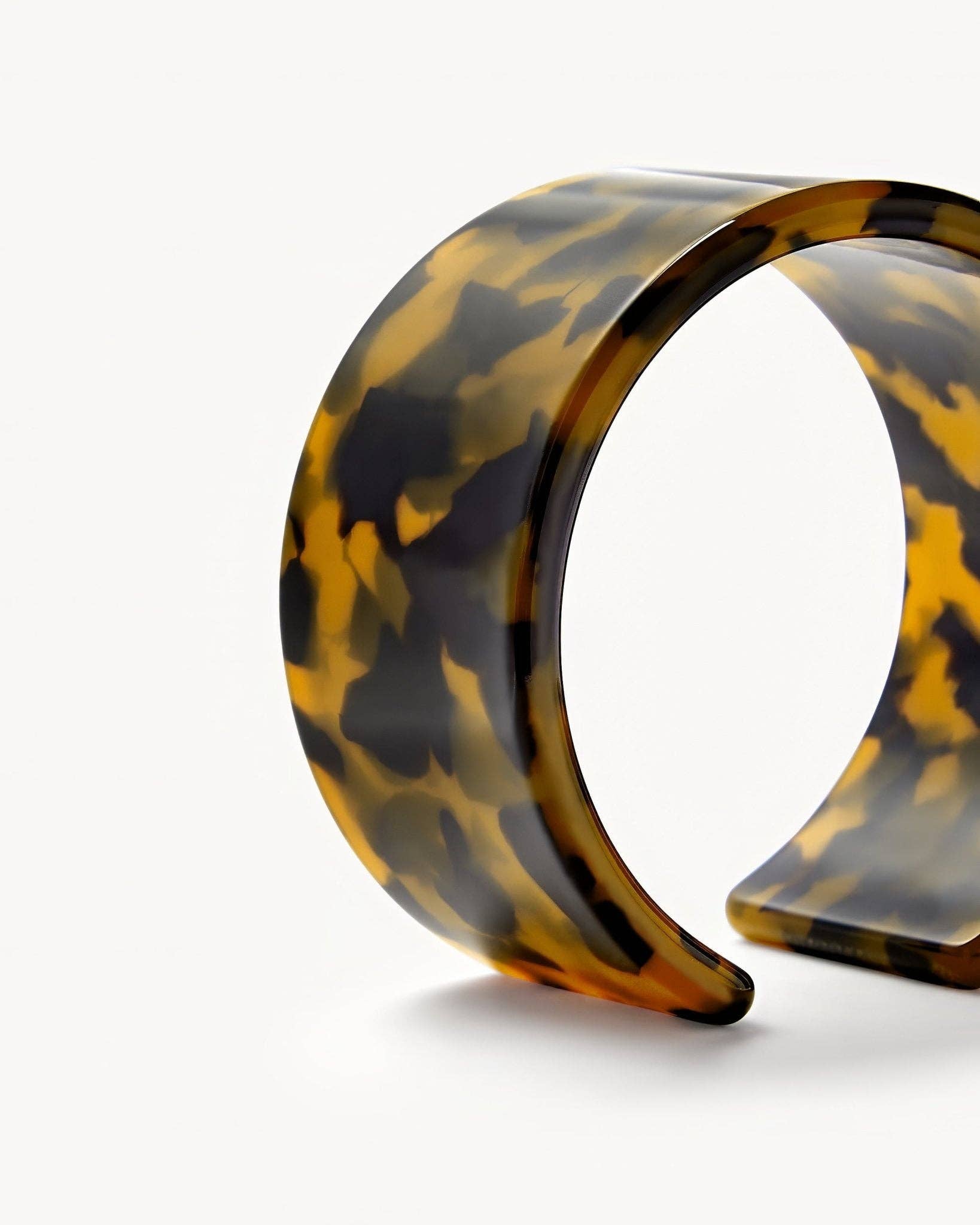 Classic Tortoise Jumbo Cuff