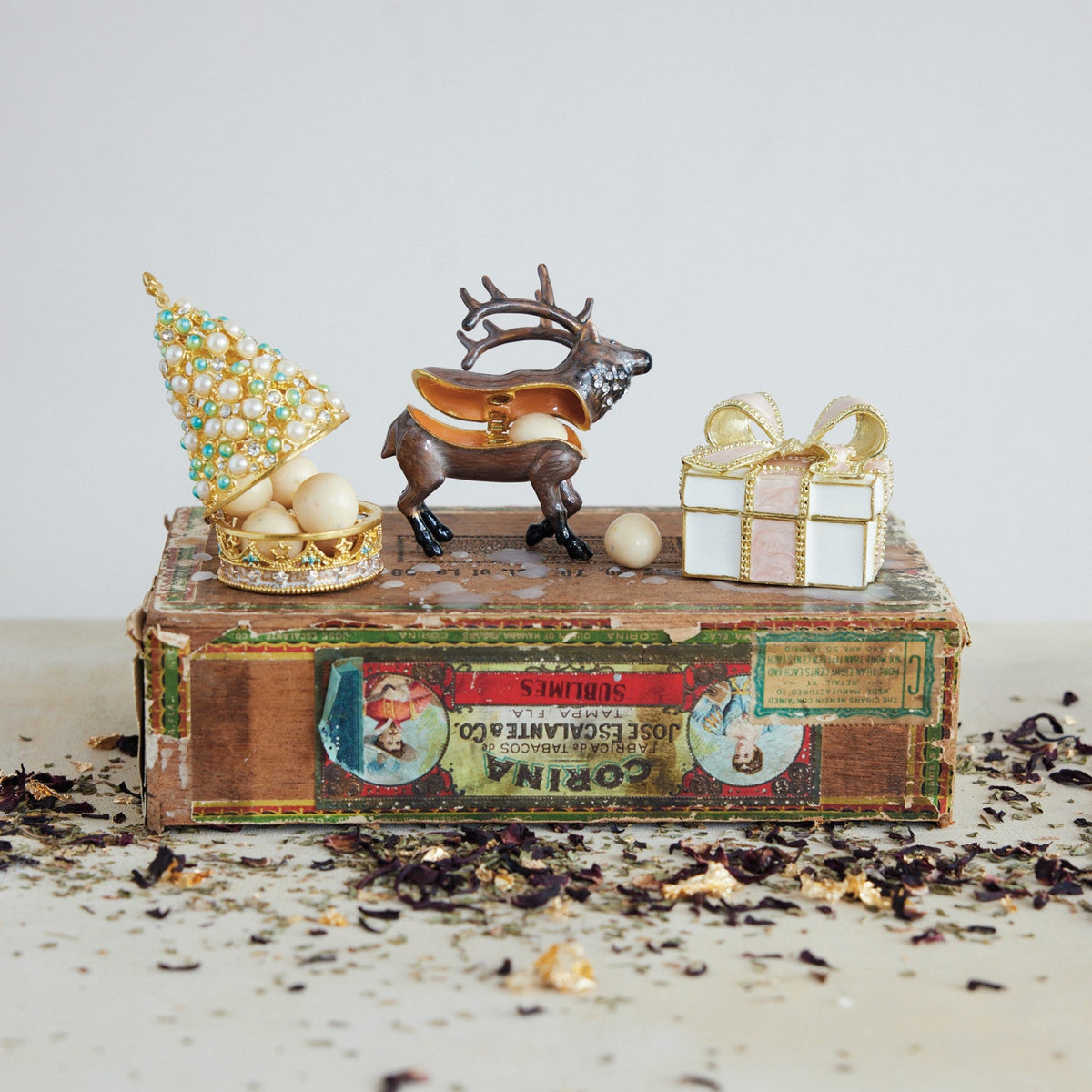 Enameled Metal Gift Shaped Trinket - Box Turtle