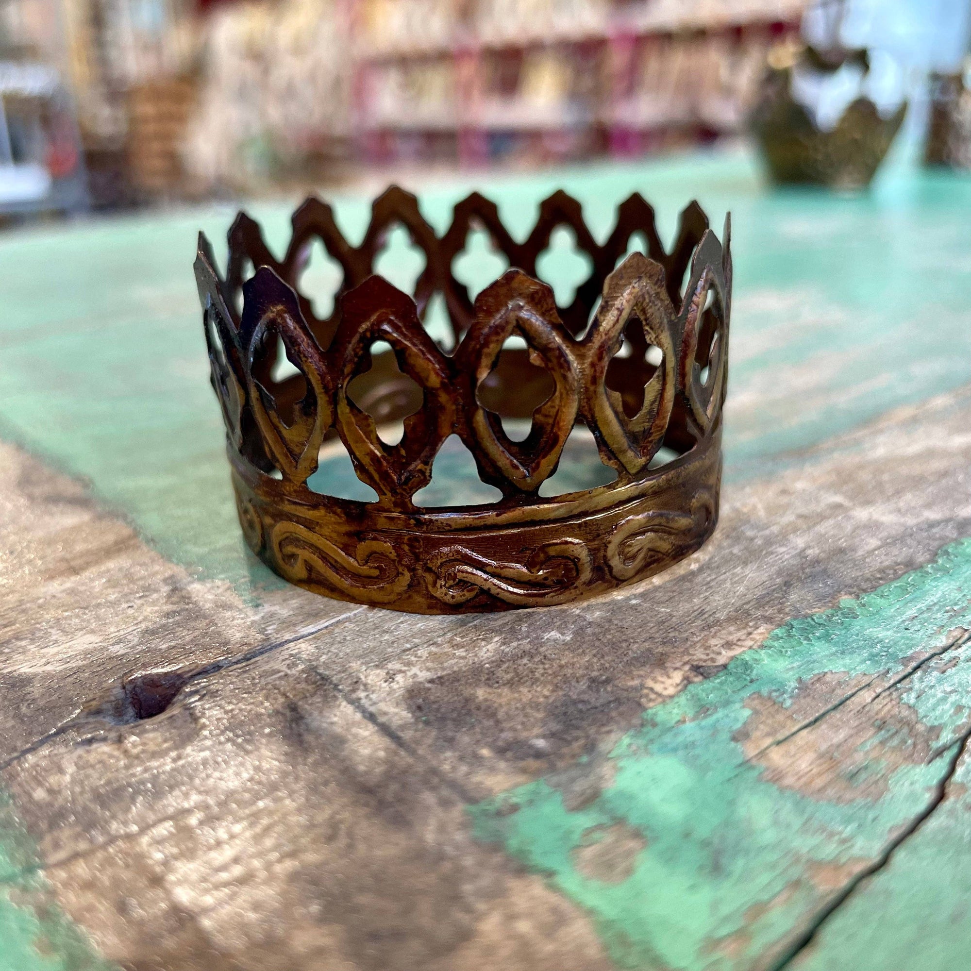 Mini Crowns: Traditional