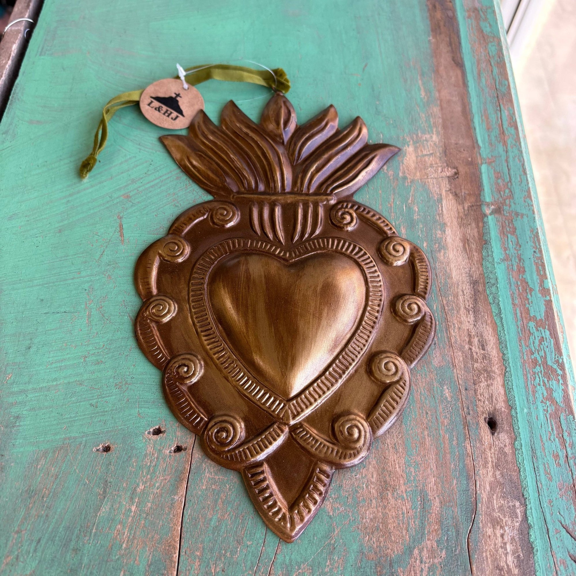 Fancy Sacred Heart Ornament - Box Turtle