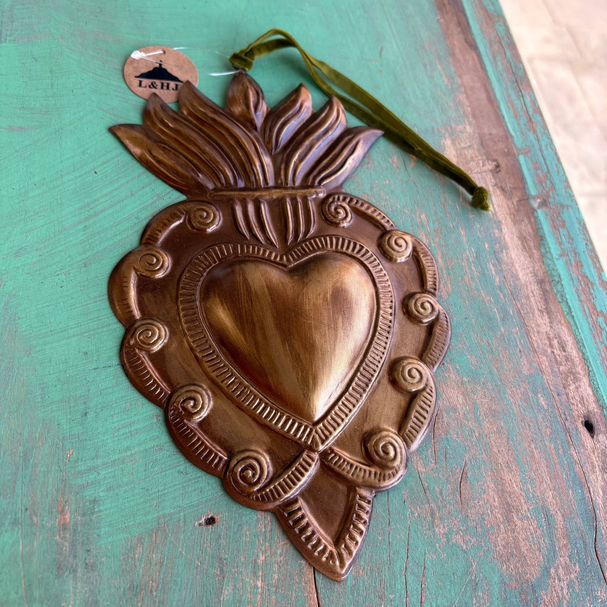 Fancy Sacred Heart Ornament - Box Turtle