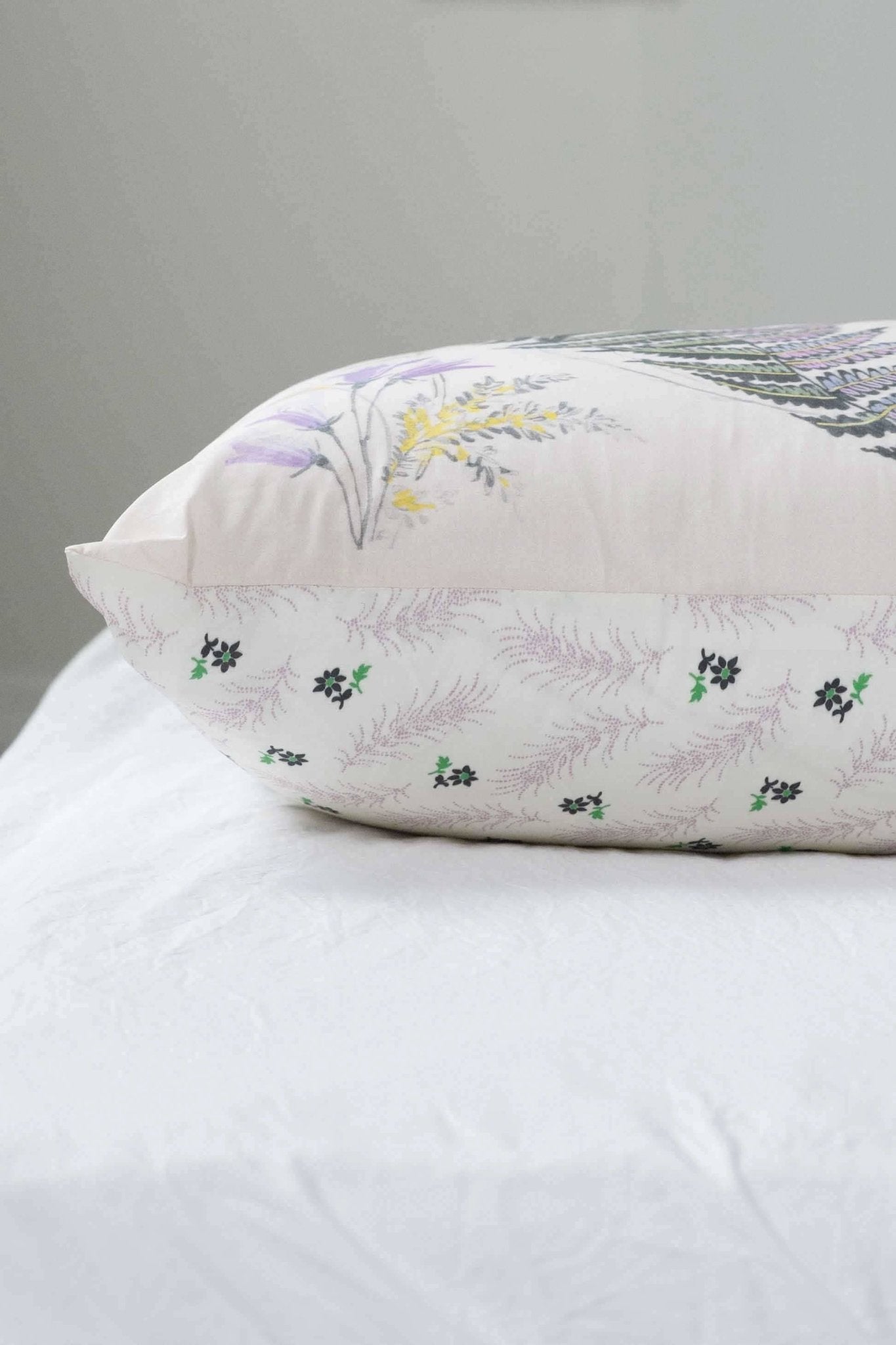 Fernly Pillowcase Set - Box Turtle