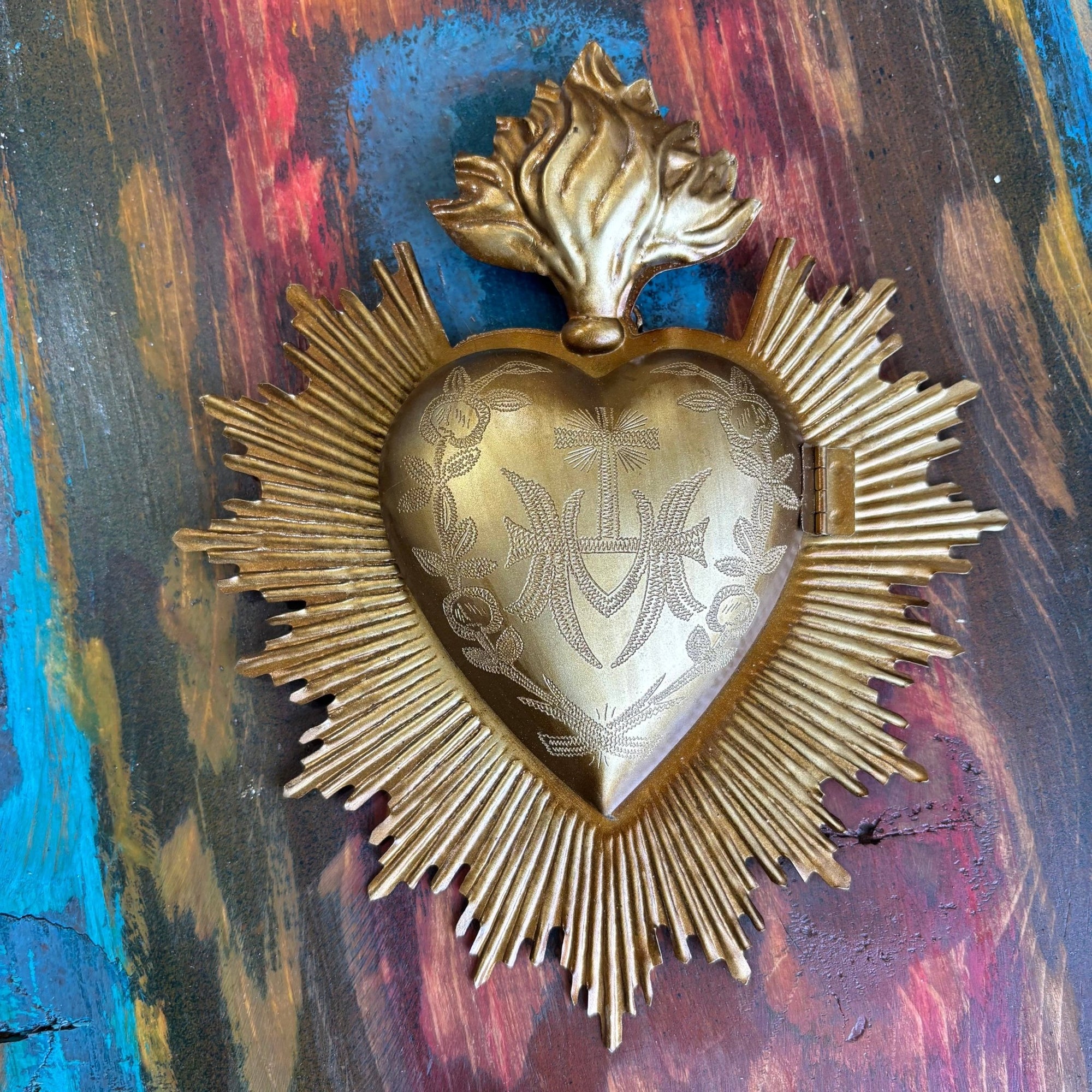 Flaming Sacred Heart Box Bronze - Box Turtle