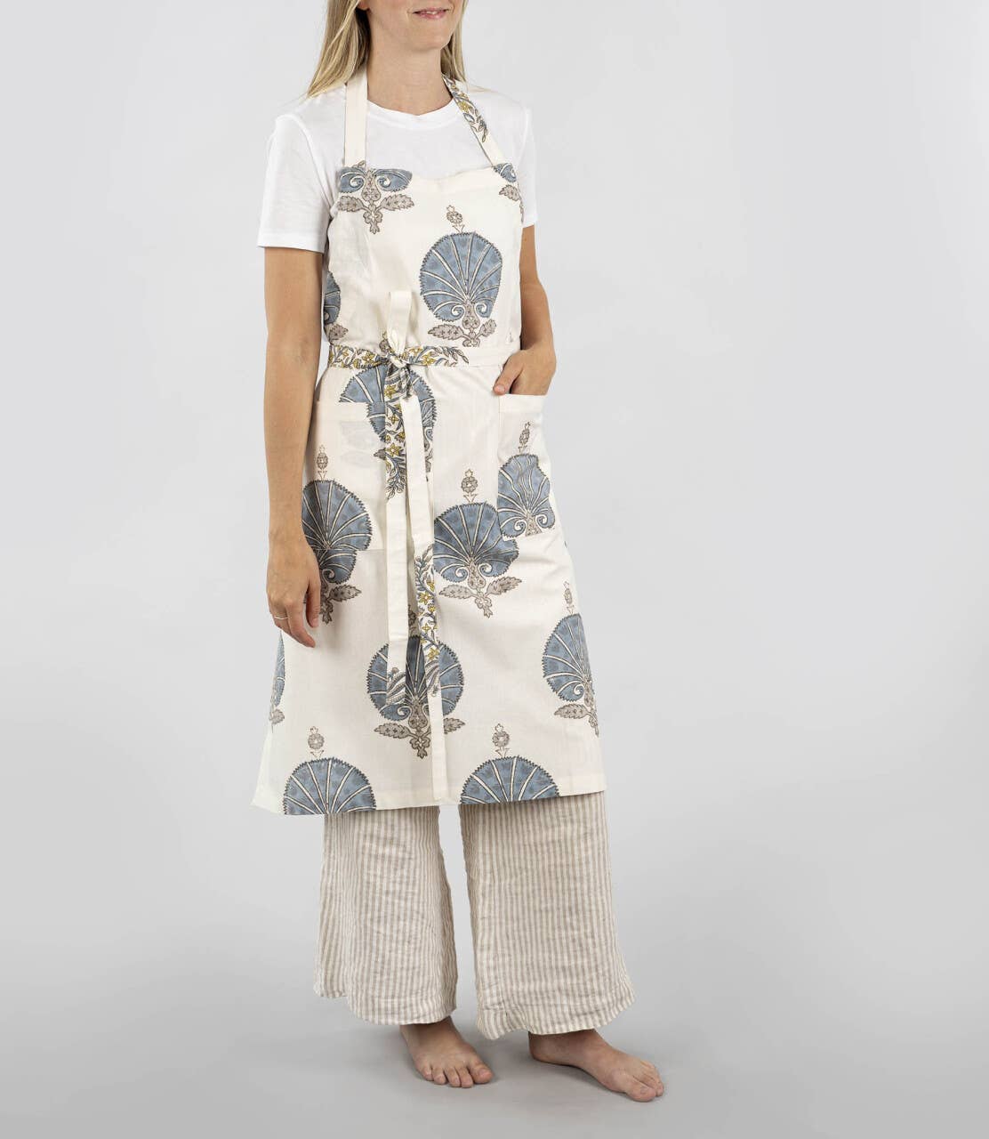 Flora Block Print Apron - Box Turtle
