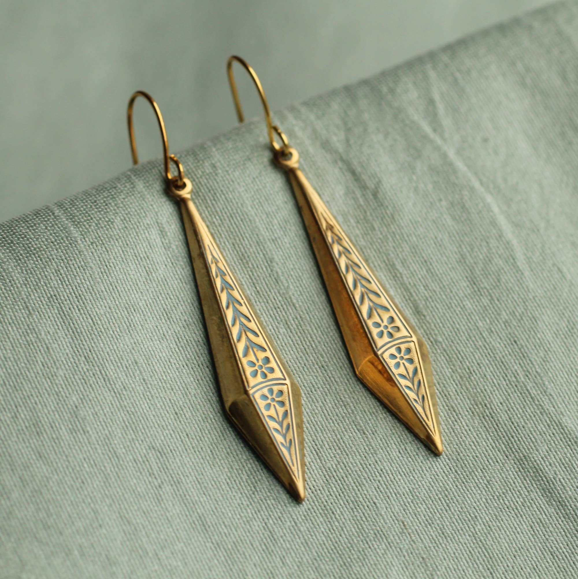 Floral Drop Earrings - Box Turtle