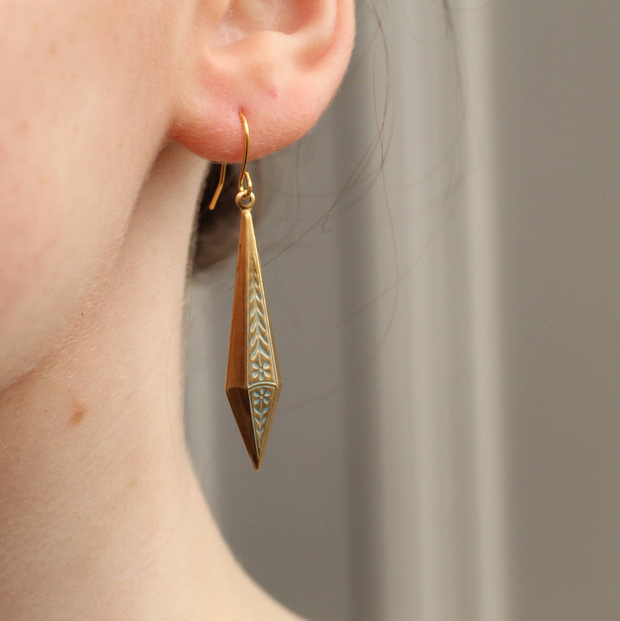 Floral Drop Earrings - Box Turtle