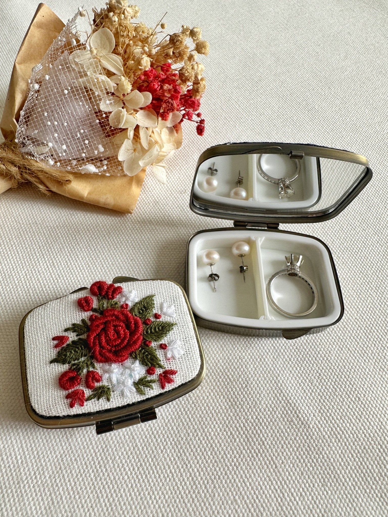 Floral Embroidered Rectangle Mini Jewelry Box With Mirror - Box Turtle