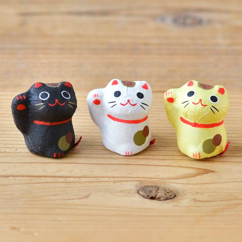 Flowering Fortunes - Beckoning Cat - Box Turtle